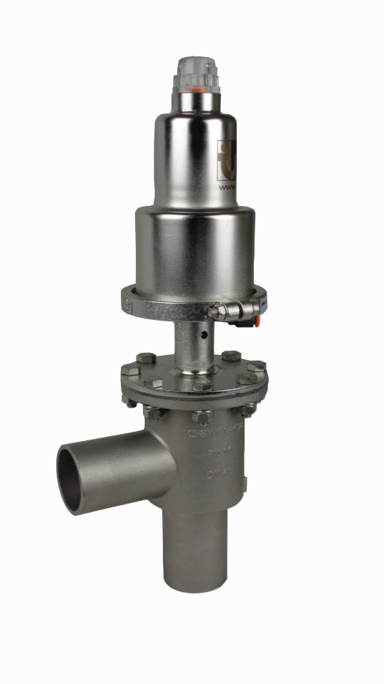 Valvola pneumatica On-Off - a Squadra - Corpo Inox Aisi 316 CF8M - Testata 70 inox aisi 304 con Volantino a 4 Razze - Attacchi a saldare di testa da 1/2" BW - Tenuta in Teflon - 2 Vie - Normalmente Chiusa - DP Max 16 Bar - Mod. IVS - Cod. 21439 - Italvalvole