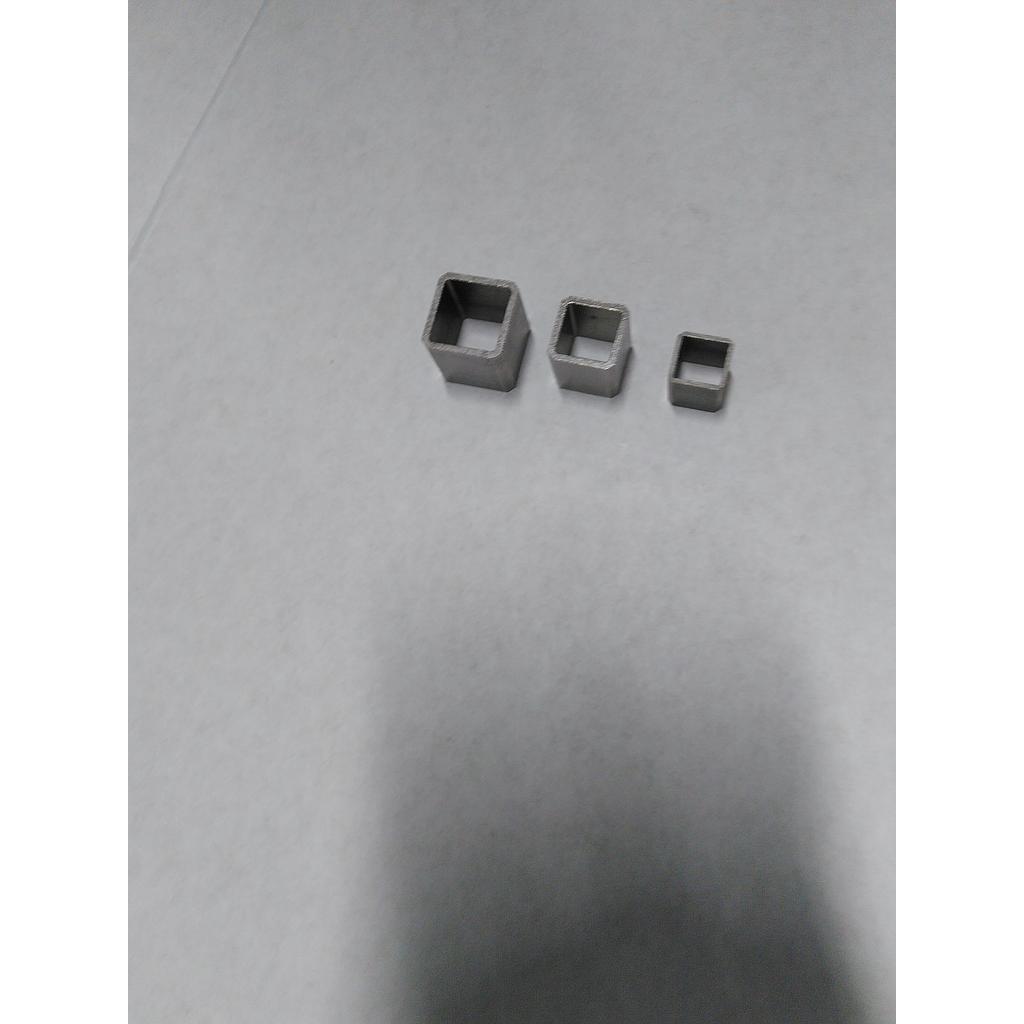 Riduzione quadra/poligonale inox 9x11x12h mm