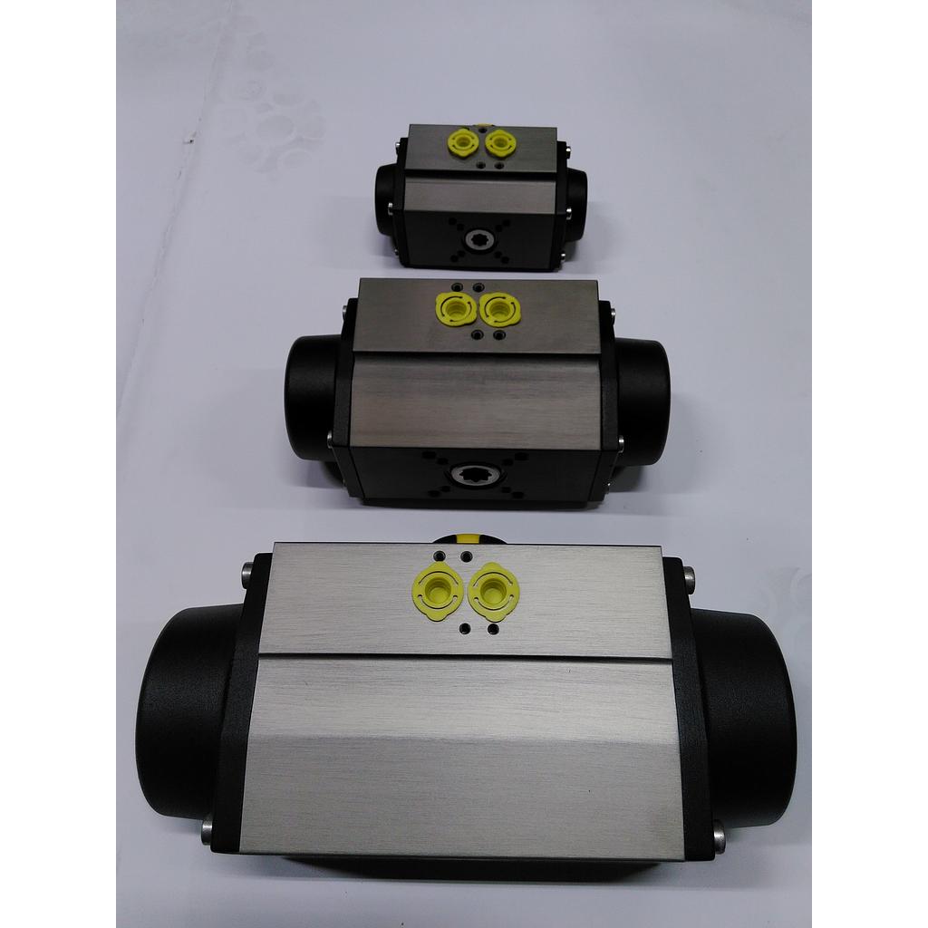 Attuatore pneumatico a Doppio Effetto AP3DA - Anodizzato HARD - O-ring buna - Poligonale 14x14 - Foratura F05/F07 - 3pz inox - 2&#34; // 2pz ottone - 2 1/2&#34; - Lug DN65-DN80