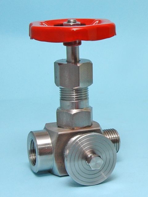 [22540400] Rubinetto porta manometro a spillo, corpo acciaio carbonio A105 da barra, Galvanizzato, attacchi filettati Gas MF 1/2", flangetta di controllo con tappo, vite di scarico 